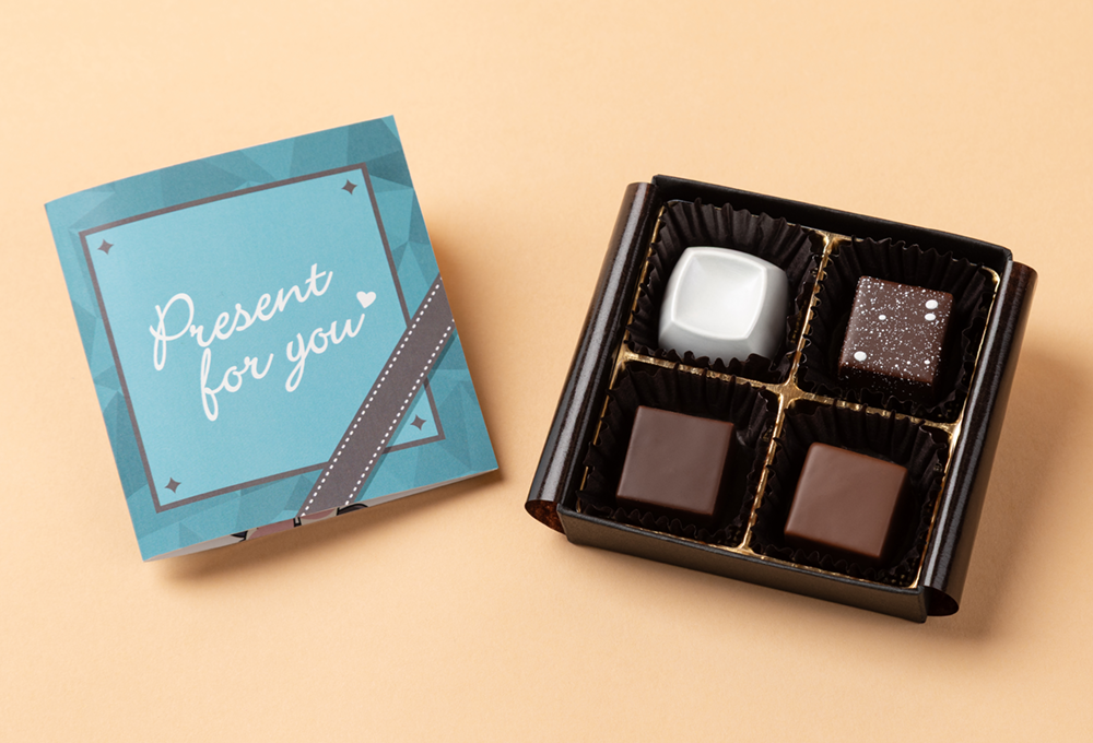 新千歳空港｜ウマ娘 トラベルポップアップストア｜Cygames